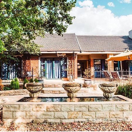 Le Grant Guesthhouse Aparthotel Kroonstad Exteriör bild