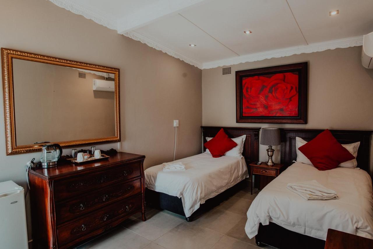 Le Grant Guesthhouse Aparthotel Kroonstad Exteriör bild