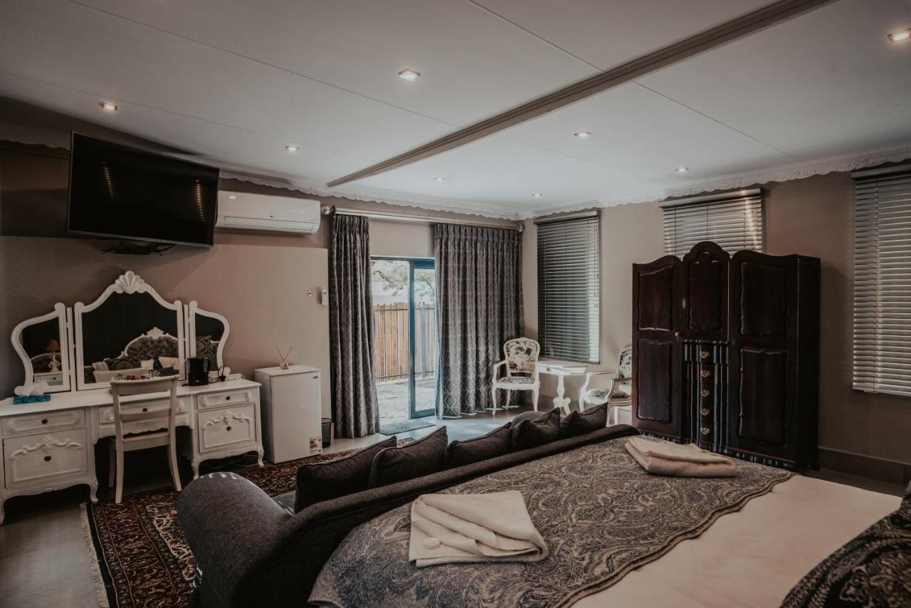 Le Grant Guesthhouse Aparthotel Kroonstad Exteriör bild