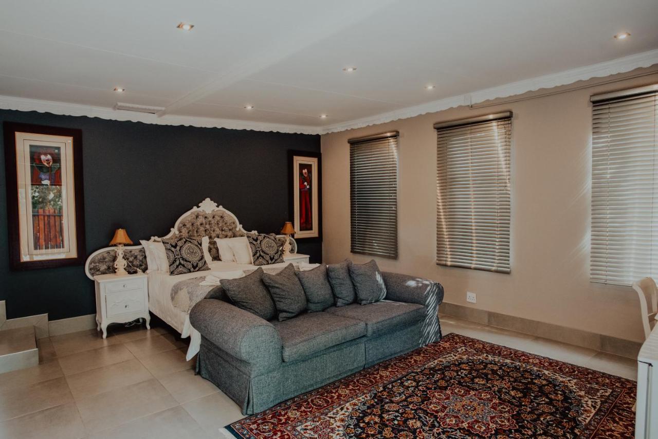Le Grant Guesthhouse Aparthotel Kroonstad Exteriör bild