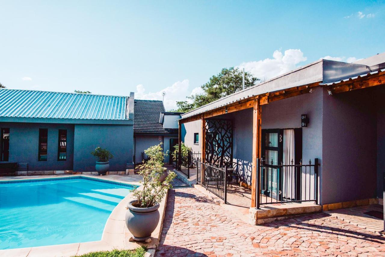 Le Grant Guesthhouse Aparthotel Kroonstad Exteriör bild