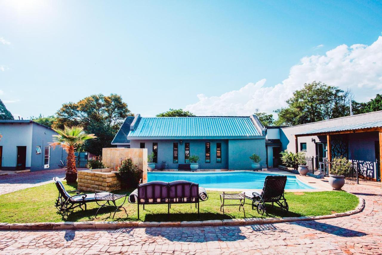 Le Grant Guesthhouse Aparthotel Kroonstad Exteriör bild